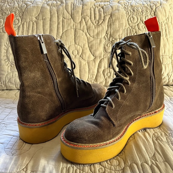 Urban Outfitters platform boots - Picture 3 of 9